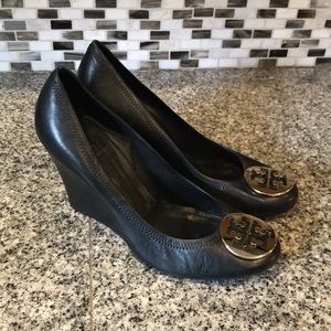 Tory Burch Black and Gold Sophie Wedges